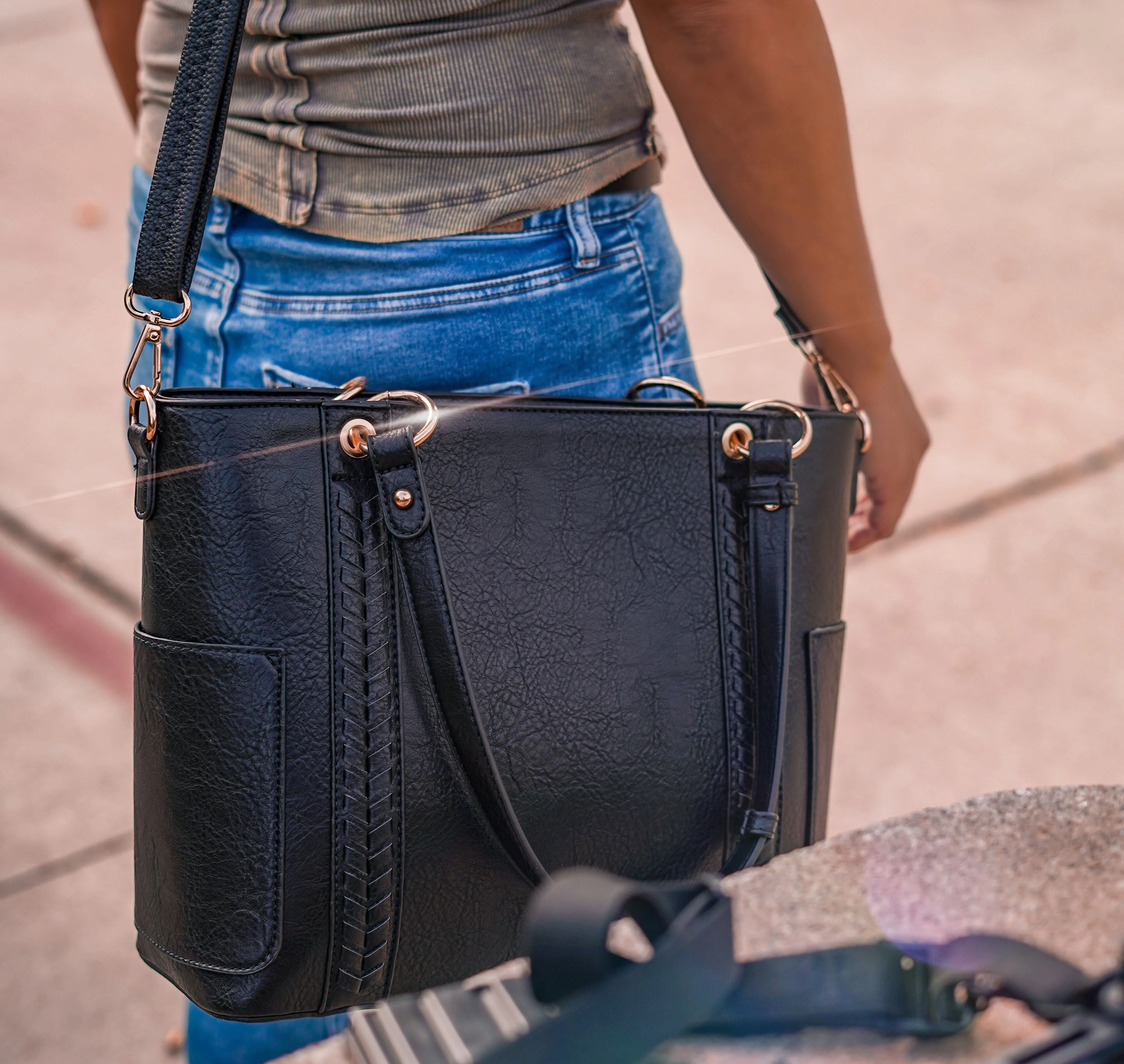 Austin Whipstitching Concealed Carry Lock and Key Tote - Image 13
